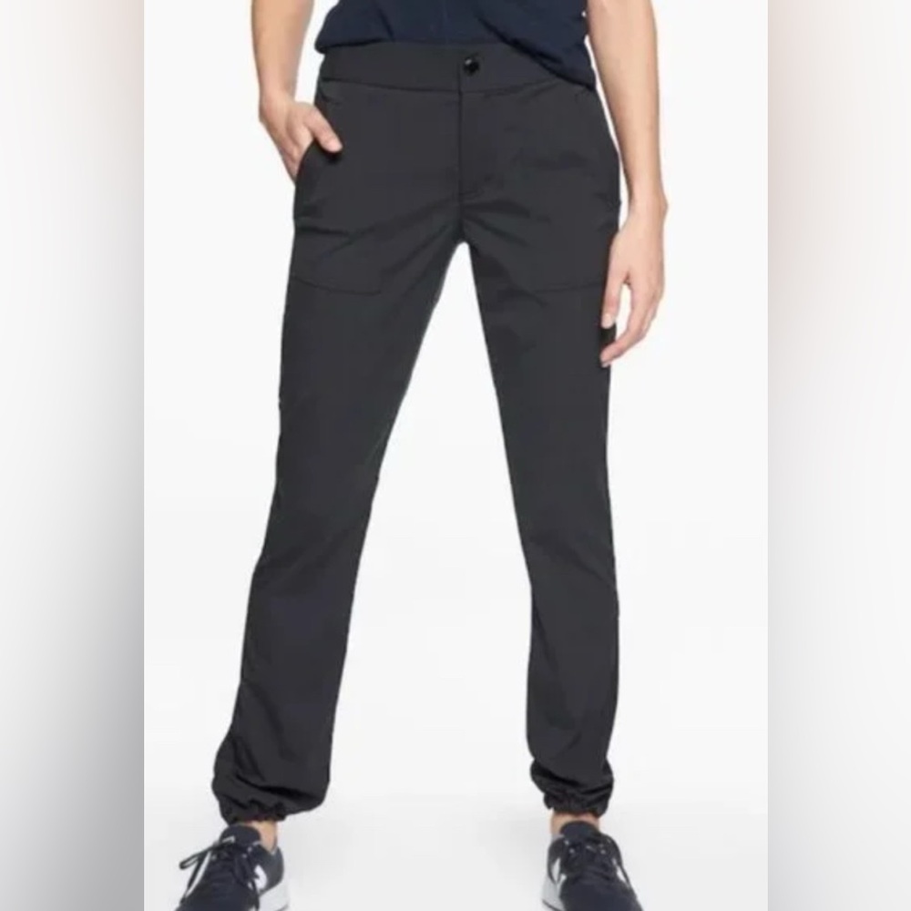 Athleta Trekkie hike pants in size 24